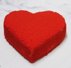 6-9 Kişilik Kırmızı Kalp Formunda Özel Yapım Pasta
